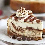 Cinnamon Roll Cheesecake