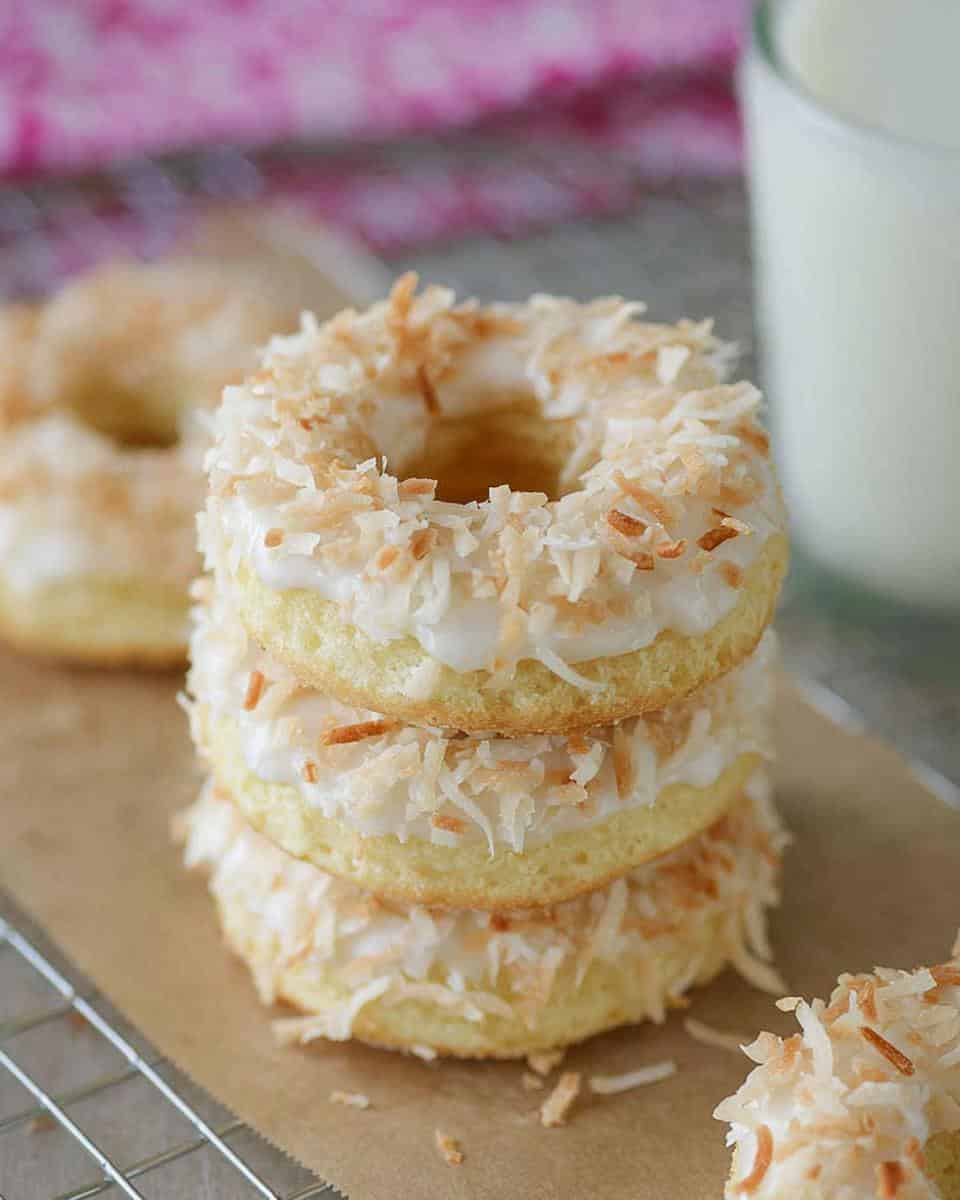 Baked Coconut Donuts - detail 1