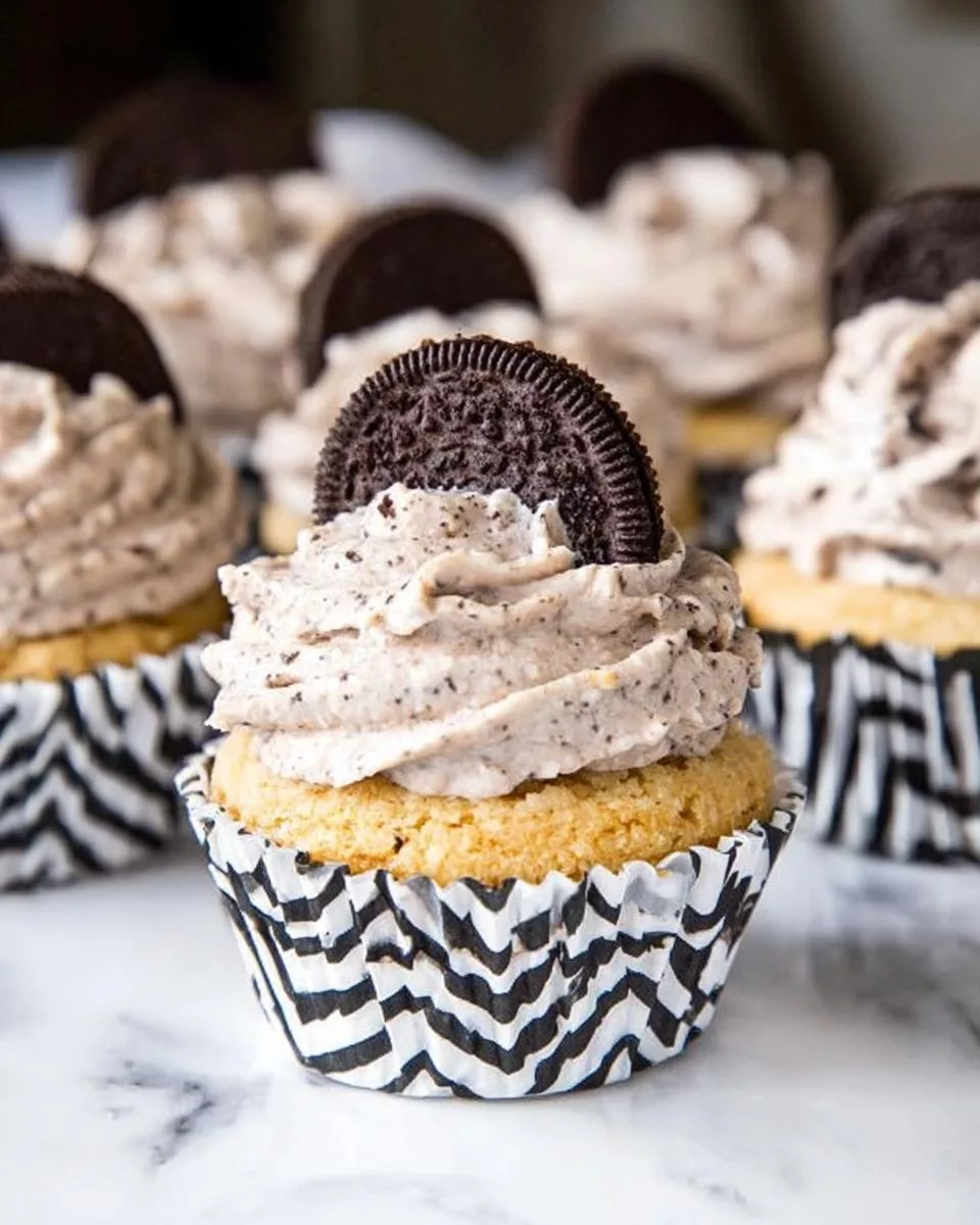 Cookies and Cream Cupcakes - detail 2