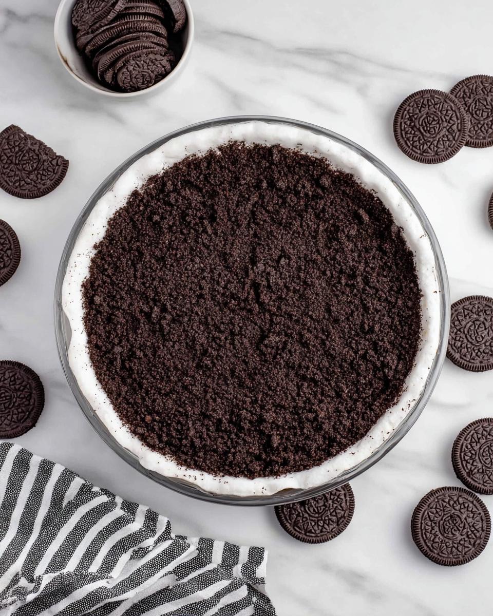 Oreo Pie Crust - detail 2