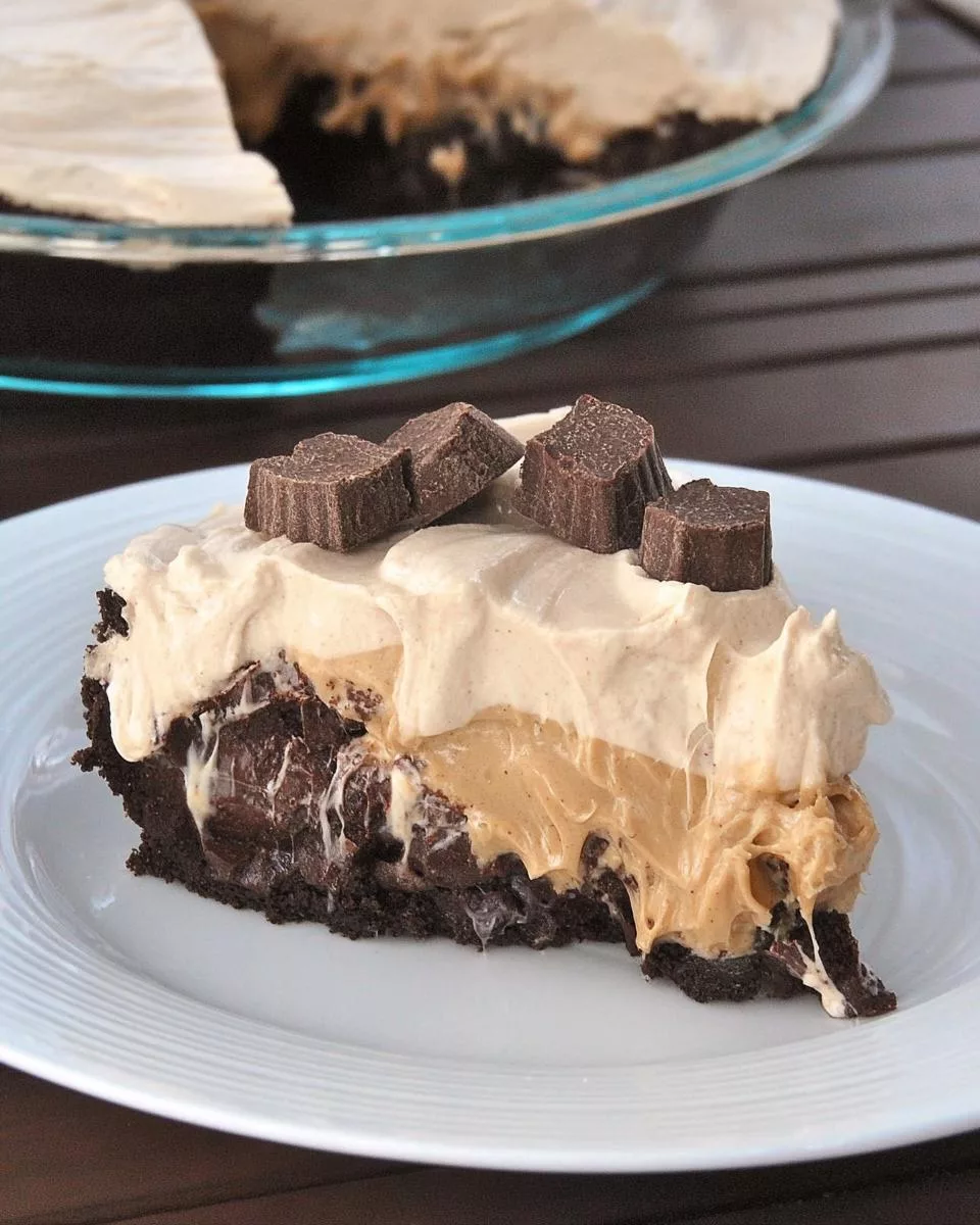 Mile High Peanut Butter Mousse Brownie Pie - detail 2