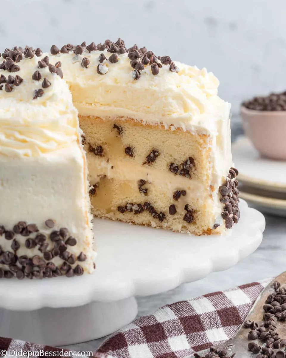 Cannoli Cake - detail 1