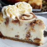 Cinnamon Roll Cheesecake