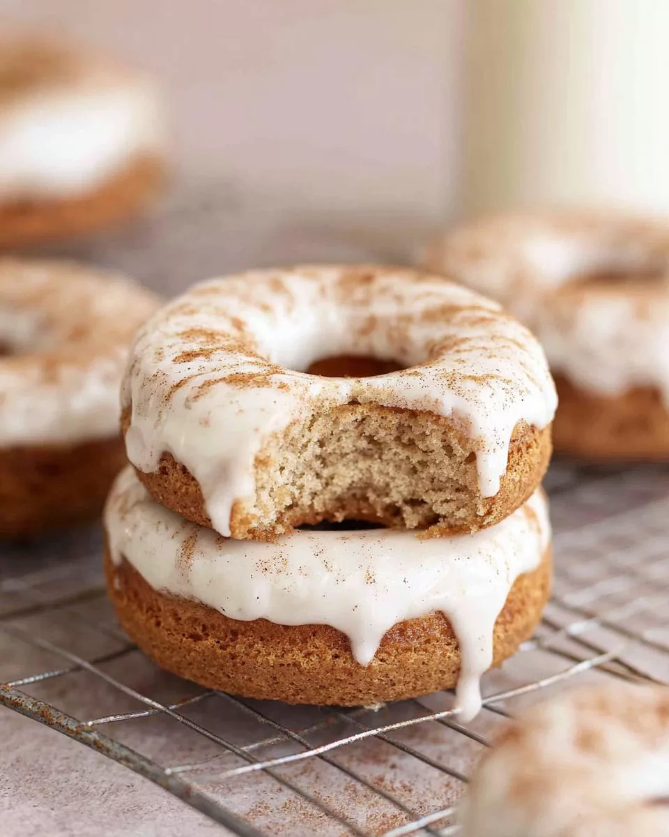 Cinnamon Roll Donuts - detail 1