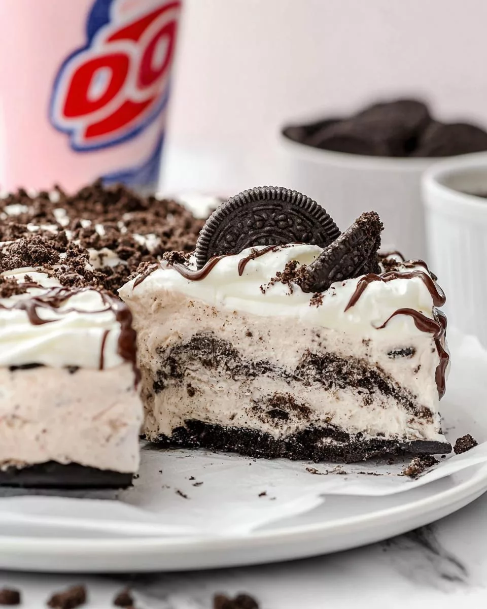 Dairy Queen Oreo Cookie Ice Cream Cake - detail 1