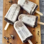 Easy Cookies and Cream popsicles